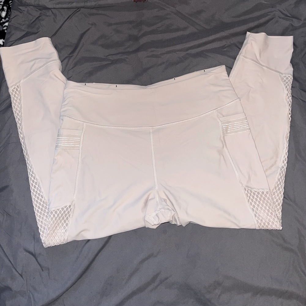 Victoria Secret Sport Nude leggings with side pockets